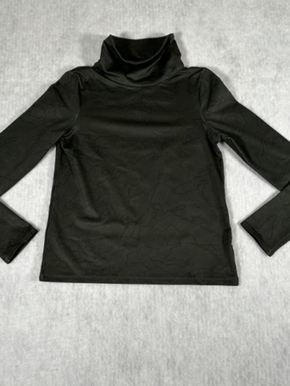 Under Armour Turtleneck Top Women Size XS Olive Green Loose Fit Sport NWT